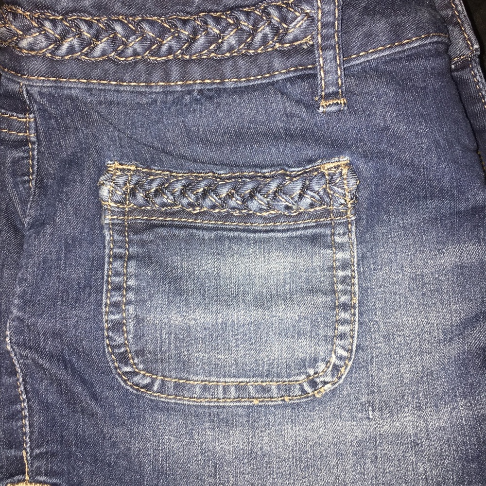 Dark wash braid detailing jean shorts